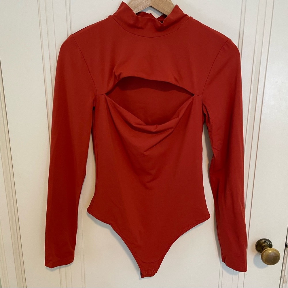 Aritzia Babaton Varo Long Sleeve Seamless Bodysuit Size M - Picture 7 of 10